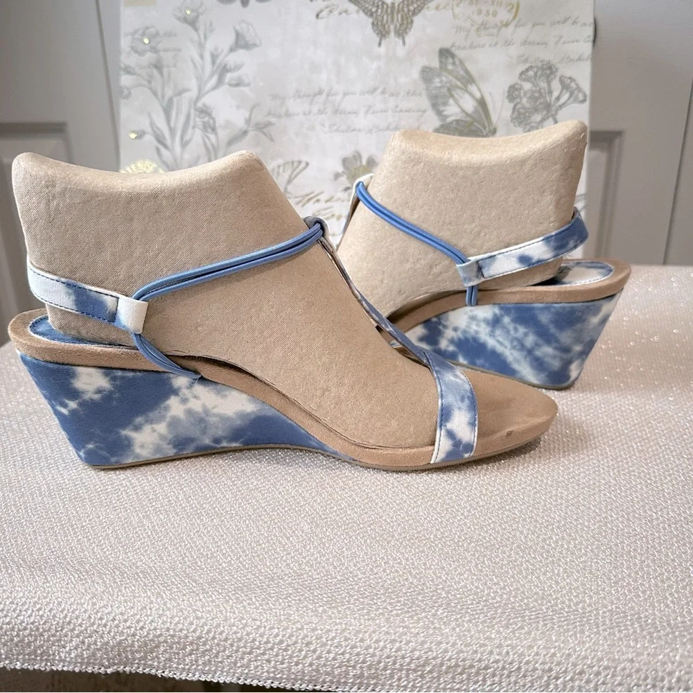 Style & Co Mulan Blue and White tie-dye Wedge Sandals size 9.5 W